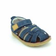 Sandalia de niño con puntera