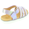 Sandalias de niña con hebilla
