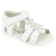 Sandalias niña blancas con cinta de cierre en empeine